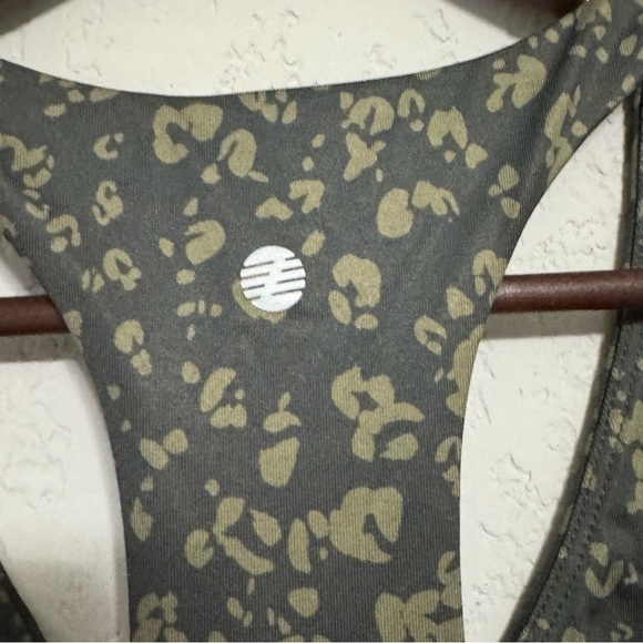 Women's Zella Green Leopard Print Sports Bra - Picture 7 of 8